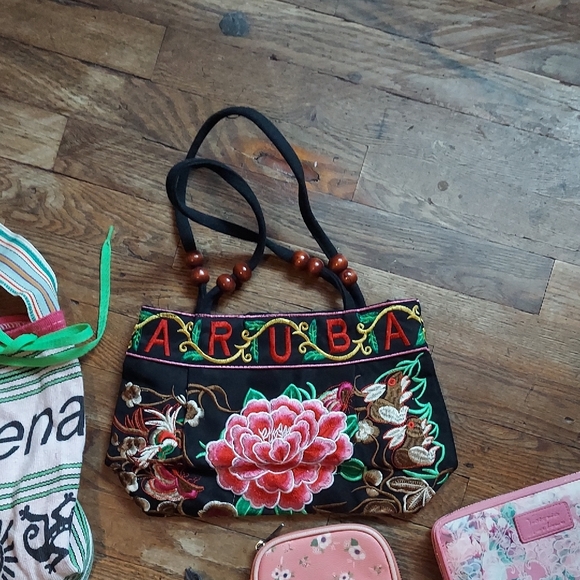 10 For $10 M&M Black and Red Shoulder Bag with Floral Patterns - Picture 4 of 13